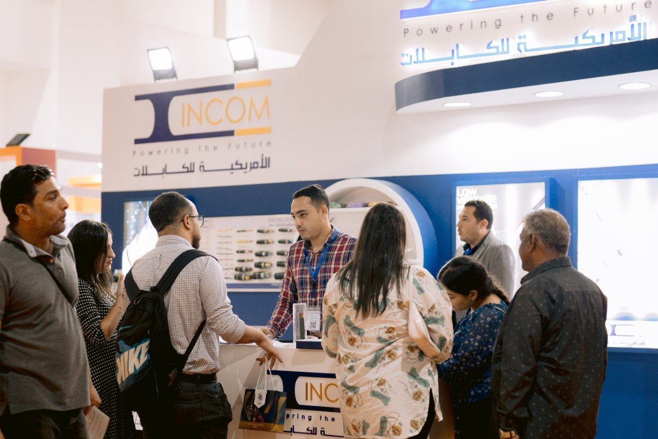 تجار الجملة والمصنعين والبائعين