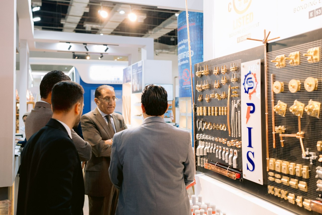 Distributors & Electrical trading companies